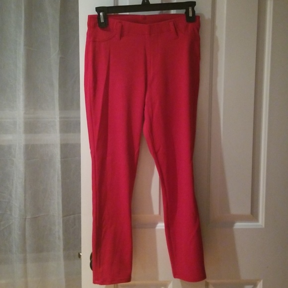 Red leggings - Picture 2 of 3